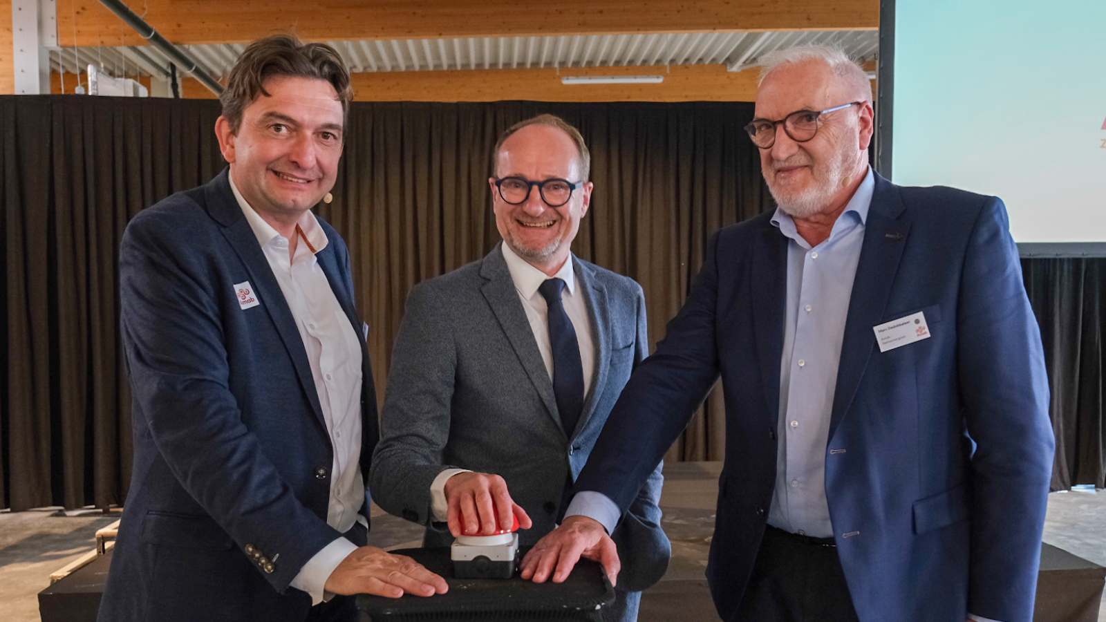 Plechtige opening door G Esselens B Weyts en M Dedobbeleer