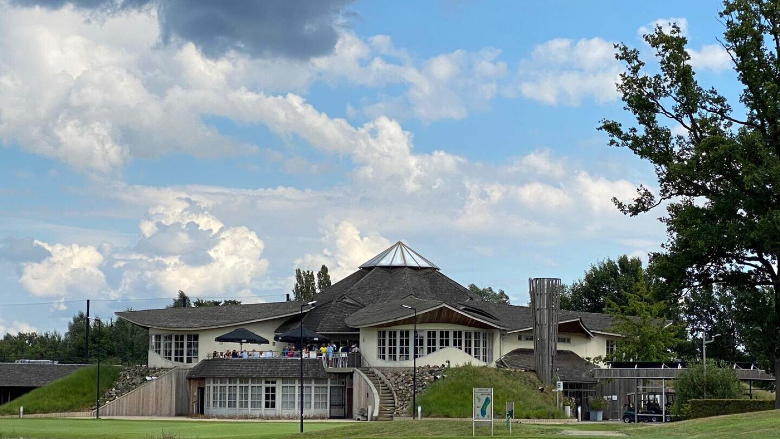 golf_millennium_golf_paal_clubhuis_2