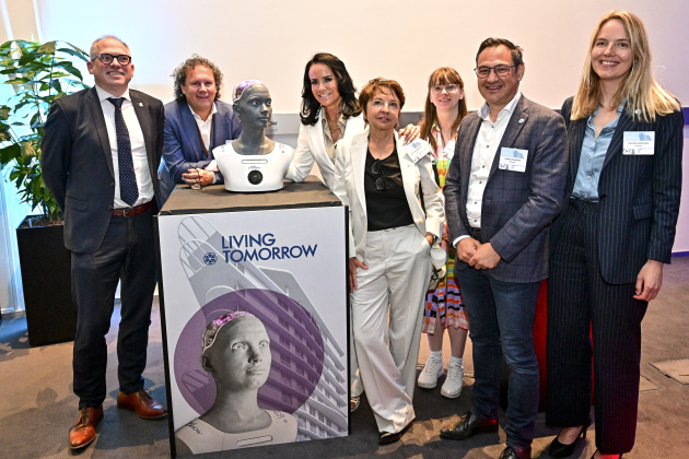 VILVOORDE LIVING TOMORROW HUMANOID ROBOT