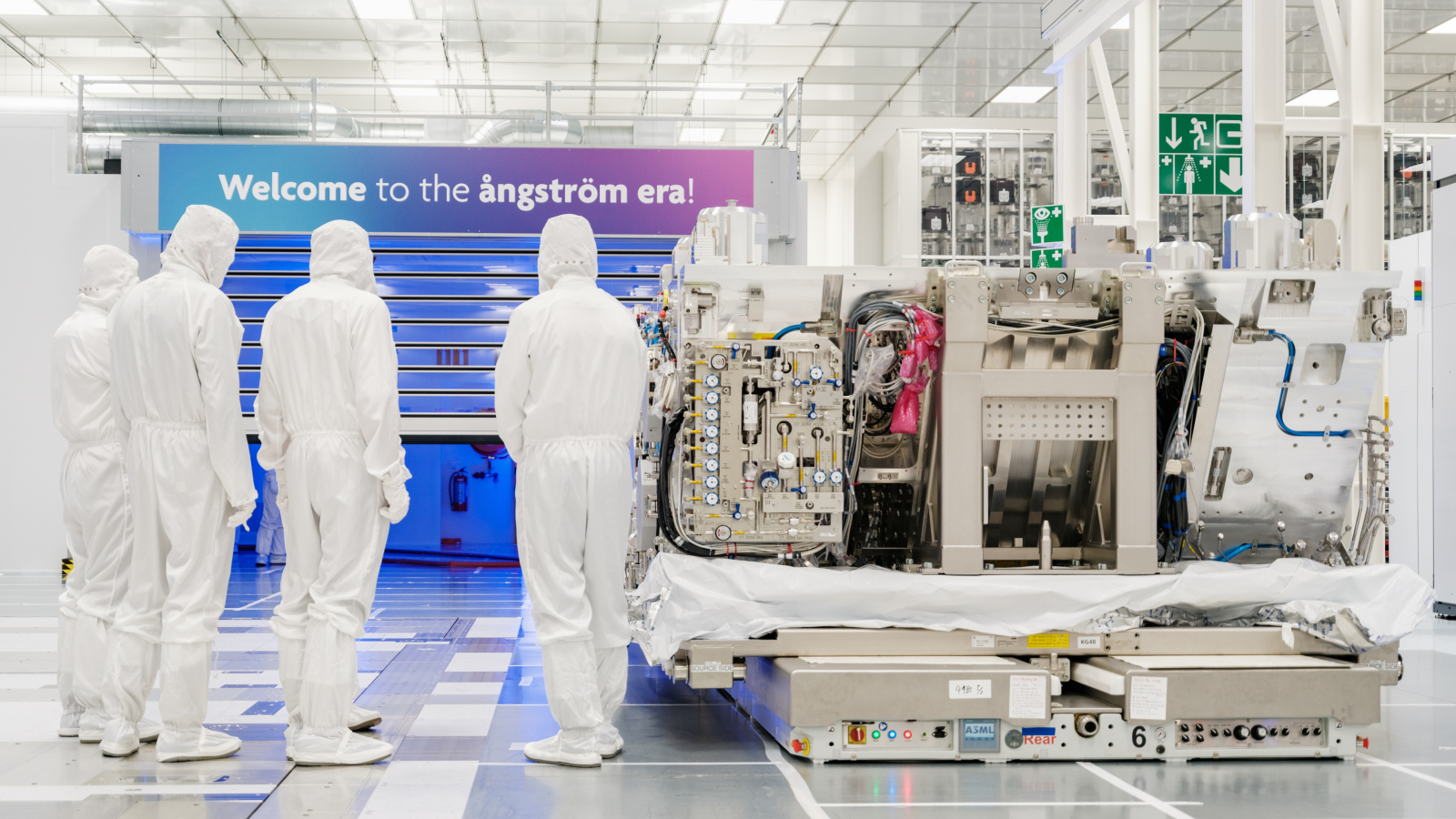 20260318 Leuven. IMEC. nstallatie van high NA EUV lithografiemachine.