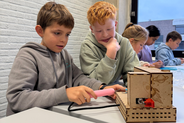 Met ‘Missie STEM’ willen de partners niet alleen nieuwsgierigheid prikkelen, maar ook de basis leggen voor de ingenieurs en onderzoekers van morgen.