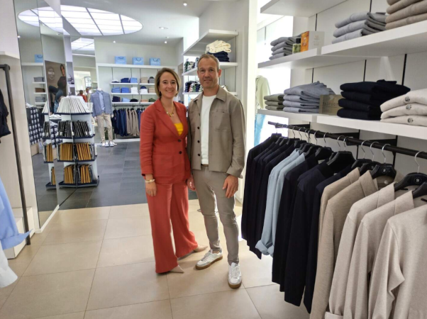 Carolien en Roel hebben binnenkort twee kledingwinkels op de Vrijheid in Hoogstraten.