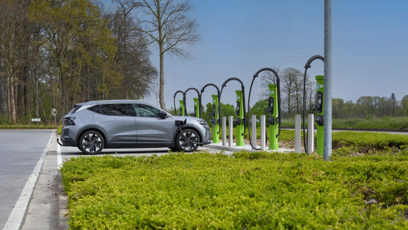 DATS24 opent laadplein aan parking Colruyt in Balen