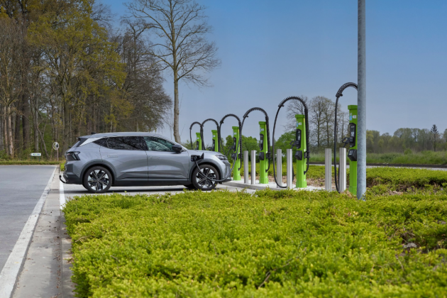 DATS24 opent laadplein aan parking Colruyt in Balen