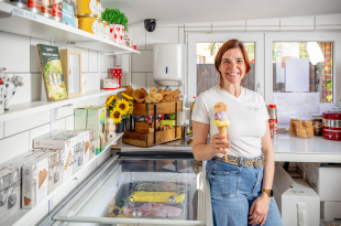 Caroline Vermeiren viert 15 jaar De Ijshoeve in Bevel-foto joren de weerdt