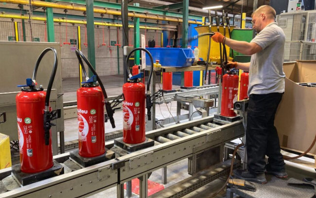 De dubbele overname kadert in een bredere groeistrategie van de groep, die deel uitmaakt van Eurofeu.