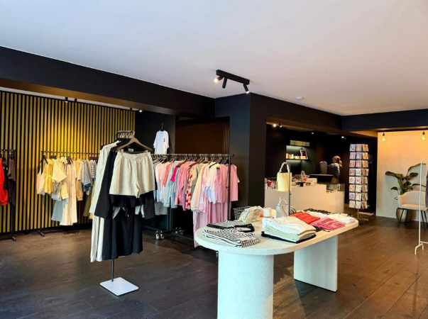 Kledingwinkel Fémelle in Brasschaat