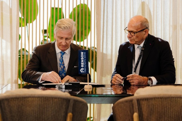 Koning Filip bracht een bezoek aan Renson in Kruisem