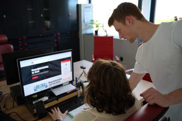 Tijs maakt AI-assistent voor bedrijf van zijn moeder