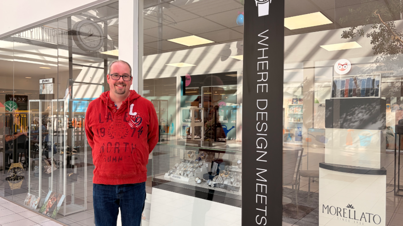 Xavier Eben verhuisde zijn horlogewinkel van de Stadsfeestzaal naar de Promenade.