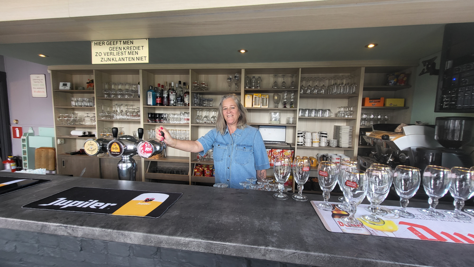 cafe den hete gevel