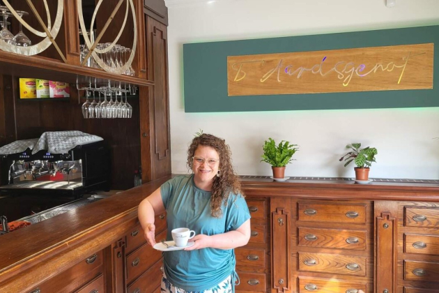 Evy Moriau en Charlien De Jonghe openden T'Aardsgenot