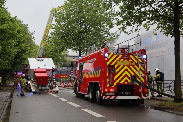 In het gesimuleerde incident ontstond een brand tijdens het overladen van bio-ethanol op een binnenschip. (2)