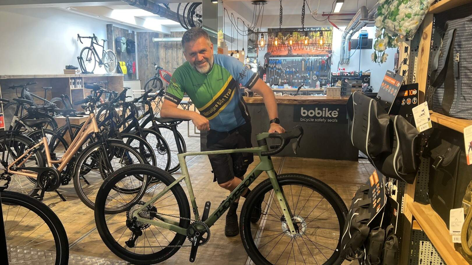 Sigge Van Houtven laat fietsenwinkel in Grobbendonk achter en keert terug naar Afrika