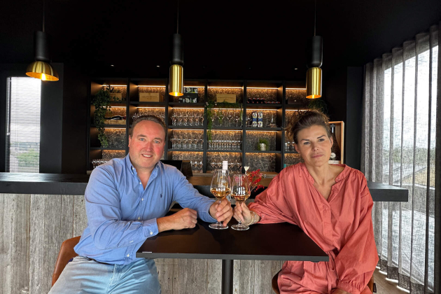 De wijnbar opent officieel na het feestweekend van 4 tot 7 juni en zal voorlopig elke donderdagavond open zijn van 18 uur tot ongeveer 22 à 23 uur_