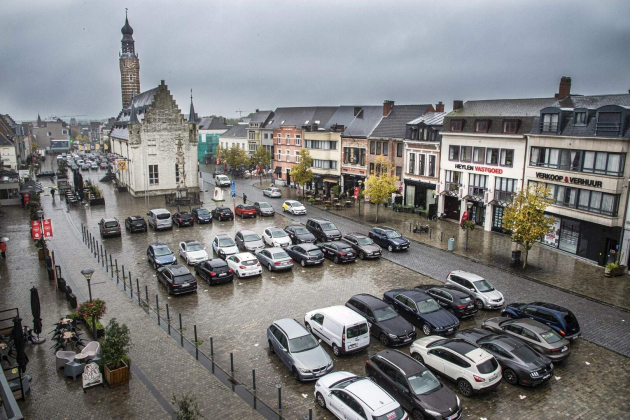 EasyPark neemt 4411-app voor mobiel parkeren over
