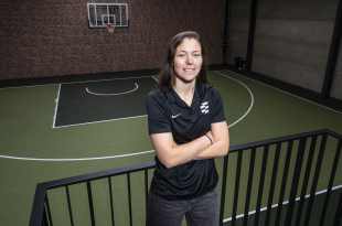 BASKETBAL 2025-2026 INTERVIEW MET INE JORIS BIJ EVORAS SPORT.