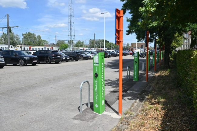 Herentals is het honderdste station van NMBS waar de parking uitgerust is met laadpunten voor elektrische voertuigen.