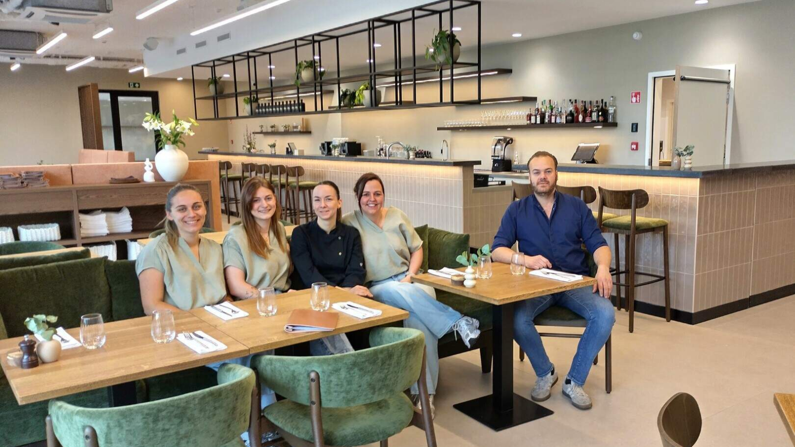 Marijn van HautRu opent Bistro Noord in Hoogstraatse bedrijvenzone