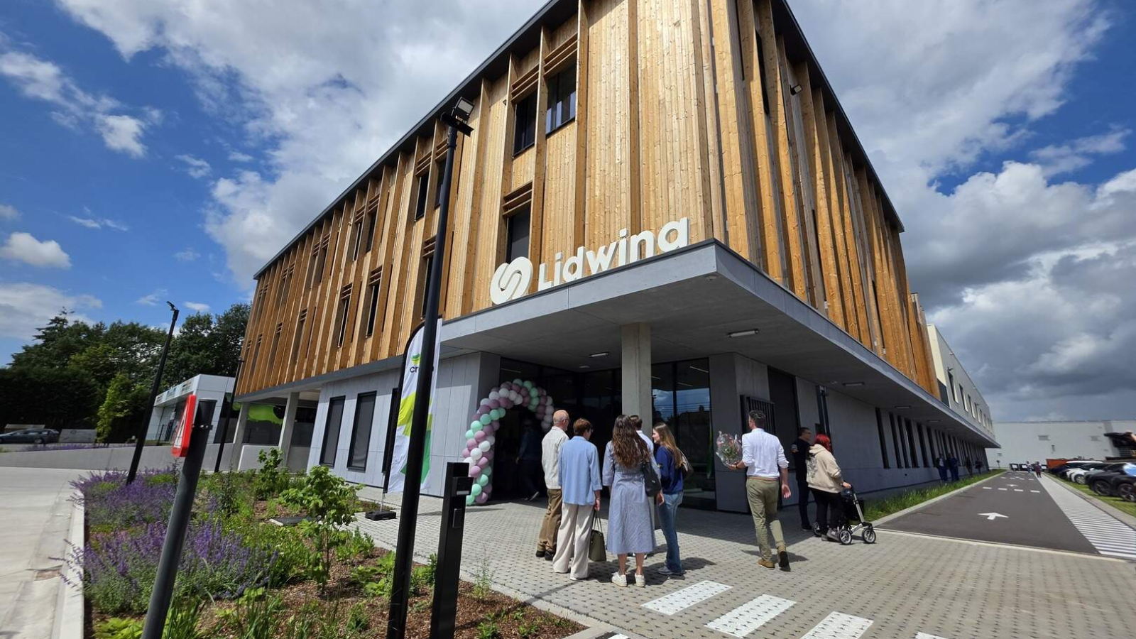 nieuwbouw voor 600 werknemers van maatwerkbedrijf Lidwina in Mol