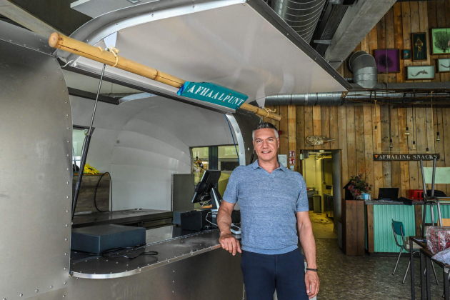 Pascal Zafiropoulos nieuwe tijdelijke eigenaar van de cafetaria van het zwembad