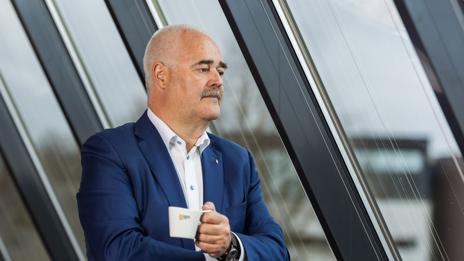 Leten is beschouwend negatief