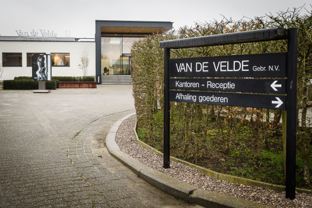 ECONOMY VAN DE VELDE ILLUSTRATION