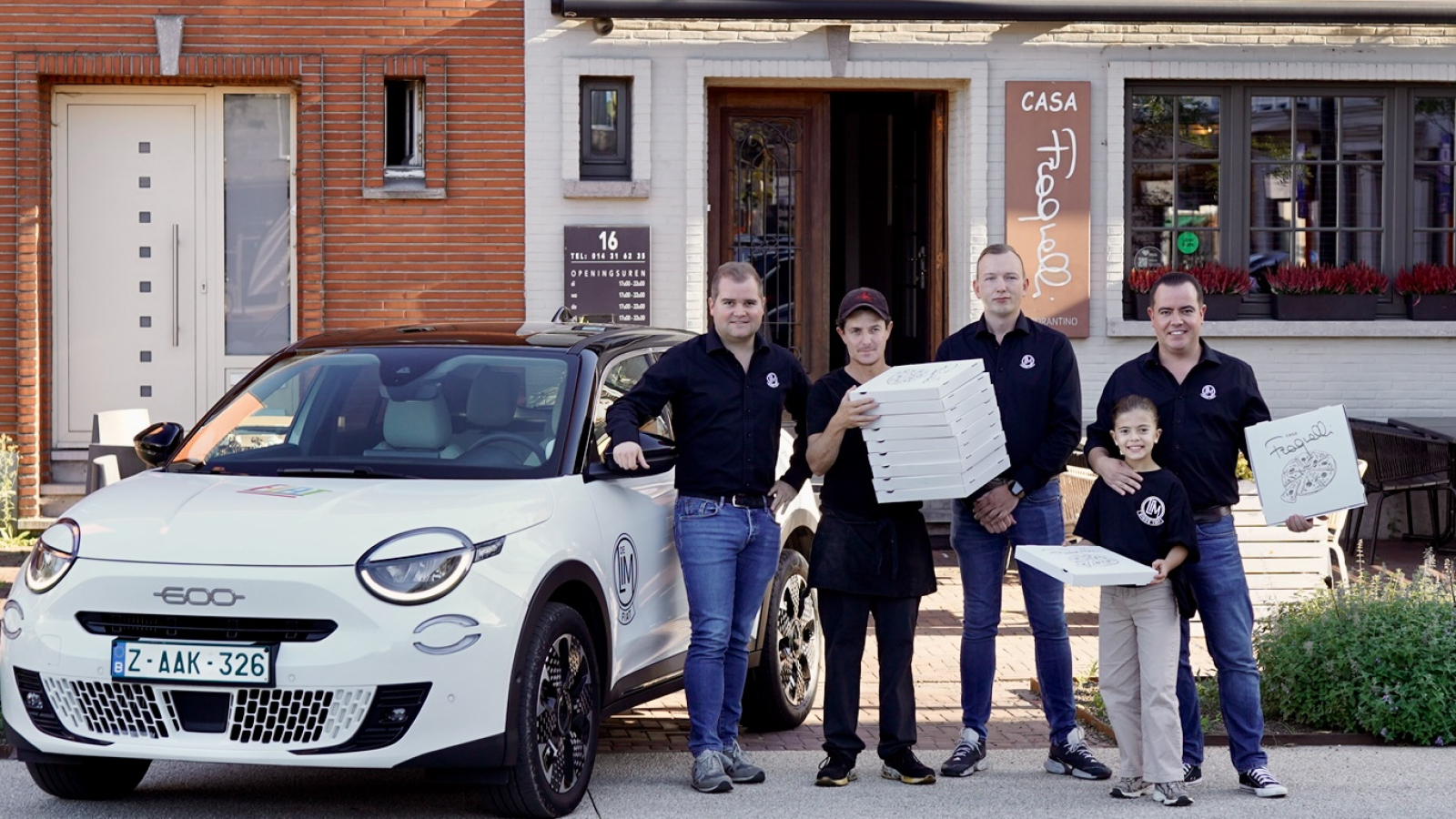 Garage De Lim en Casa Fraquelli vieren Fiat-deal met 135 kilometer pizzaroute