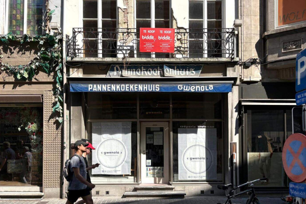 Pannenkoekenhuis Gwenola in de Voldersstraat ligt er al jaren verlaten bij_