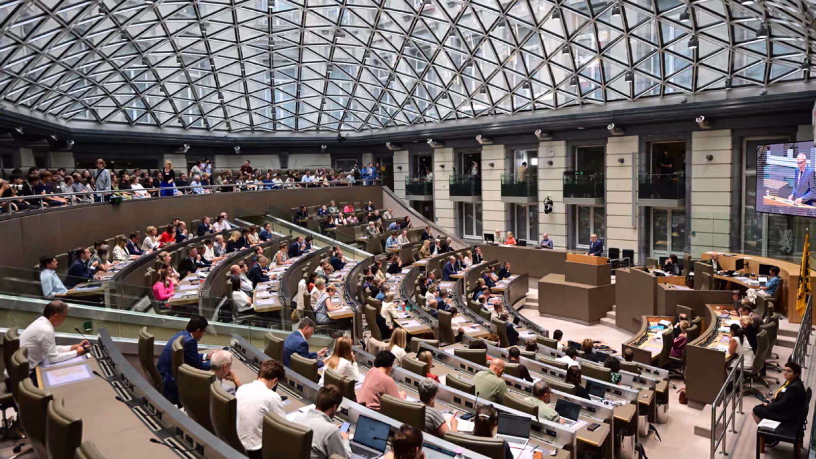 Vlaams parlement PB reactie Septemberverklaring