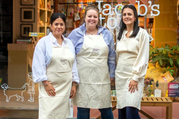 Joanna, Danielle en Shana het trio vrouwen dat de Jacob’s Stores