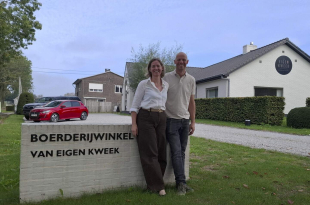 Sarah en Benny ontvangen iedereen tijdens het Open Boerderijweekend op 10 en 11 oktober in de Beekstraat 21 in Kaprijke