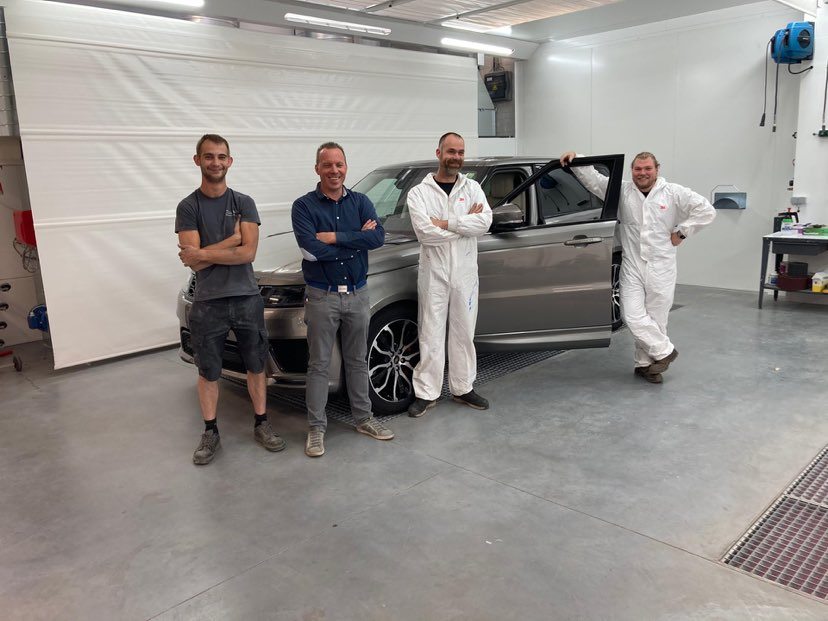 Nieuwe carrosserie afdeling van Groep Peeters wordt een autolabo Made in