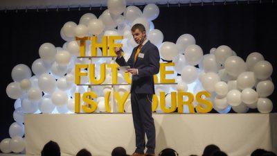 Voka West-Vlaanderen Bert Mons feestelijk